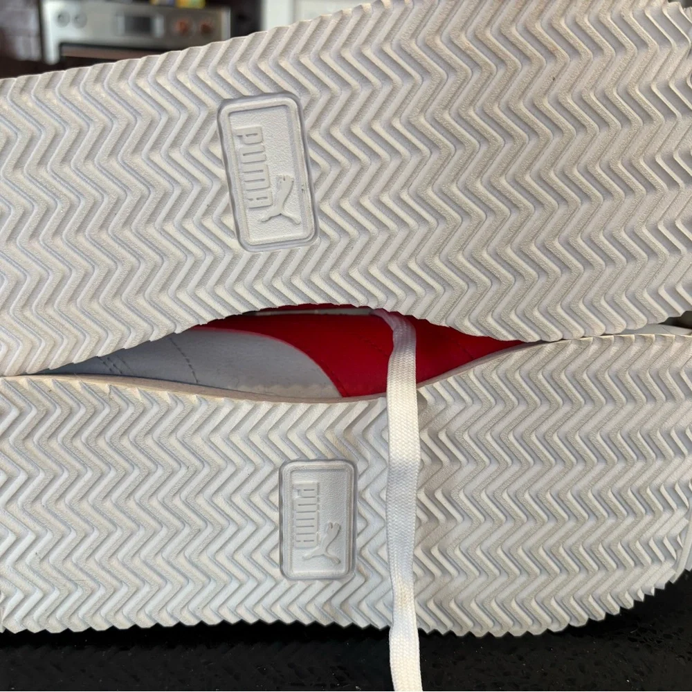 Puma Red and White Turino Women's Sneakers Size 10 - Picture 5 of 5